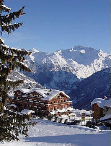 Grand Au Rond Point Des Pistes Courchevel