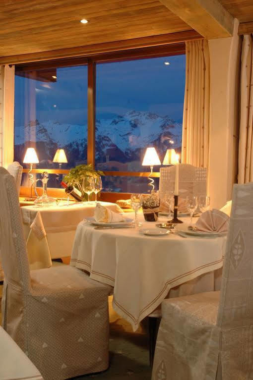 Grand Au Rond Point Des Pistes 4*